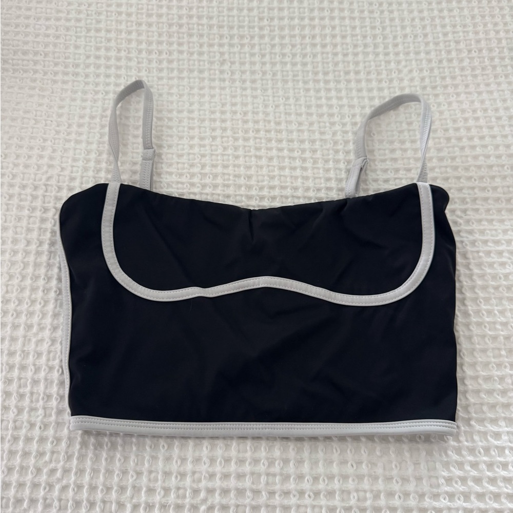 Workout Top in Black & White
